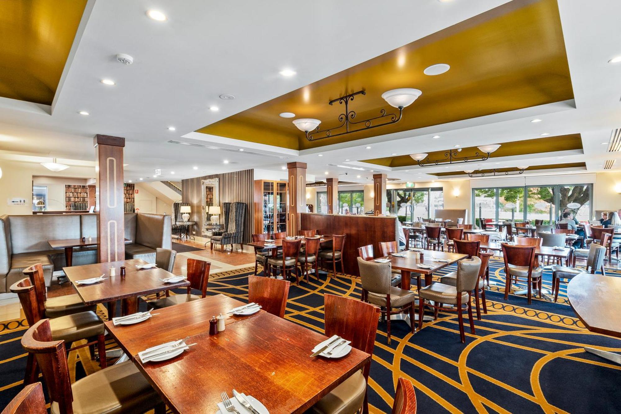 Quality Hotel Parklake Shepparton Exterior photo
