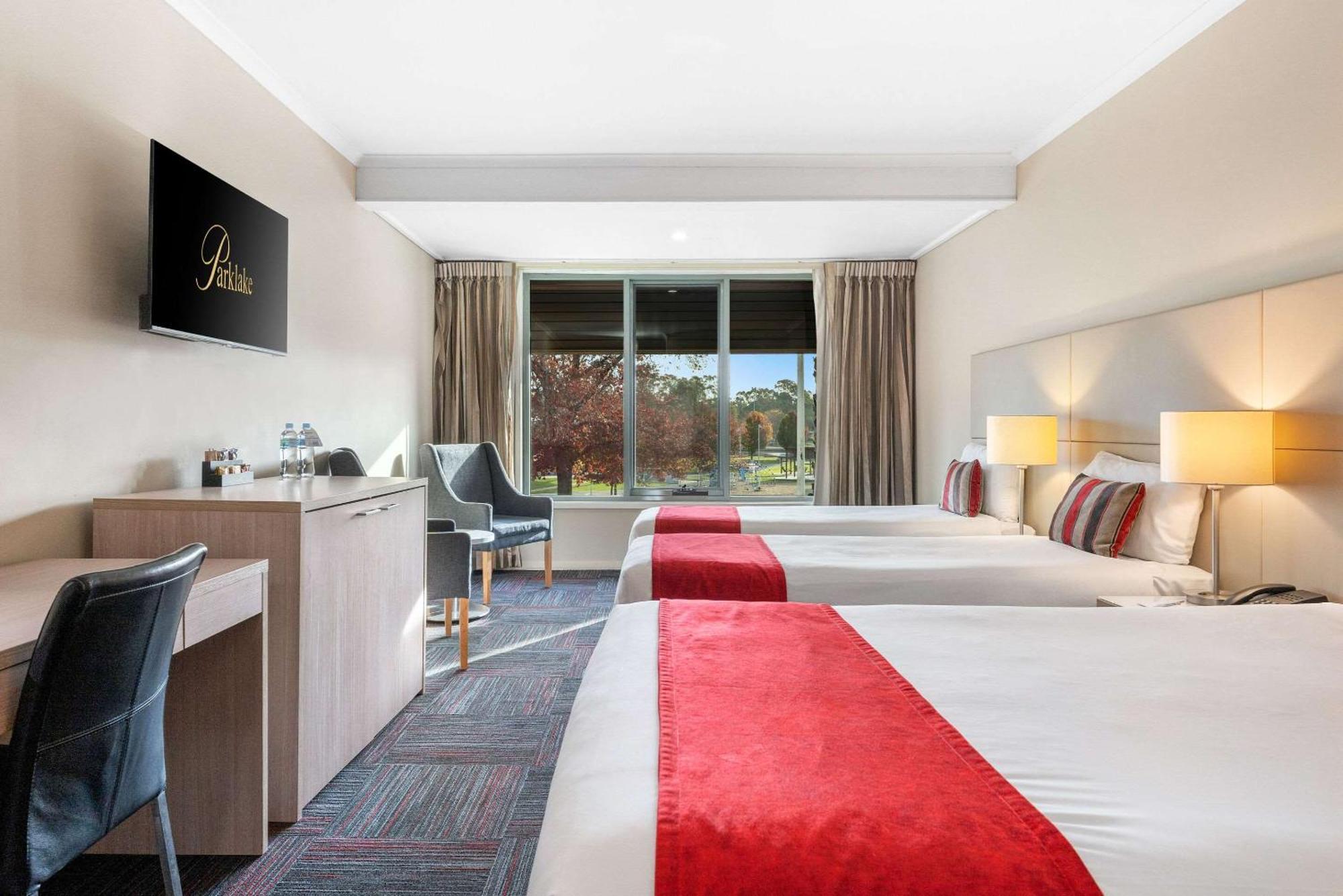 Quality Hotel Parklake Shepparton Exterior photo