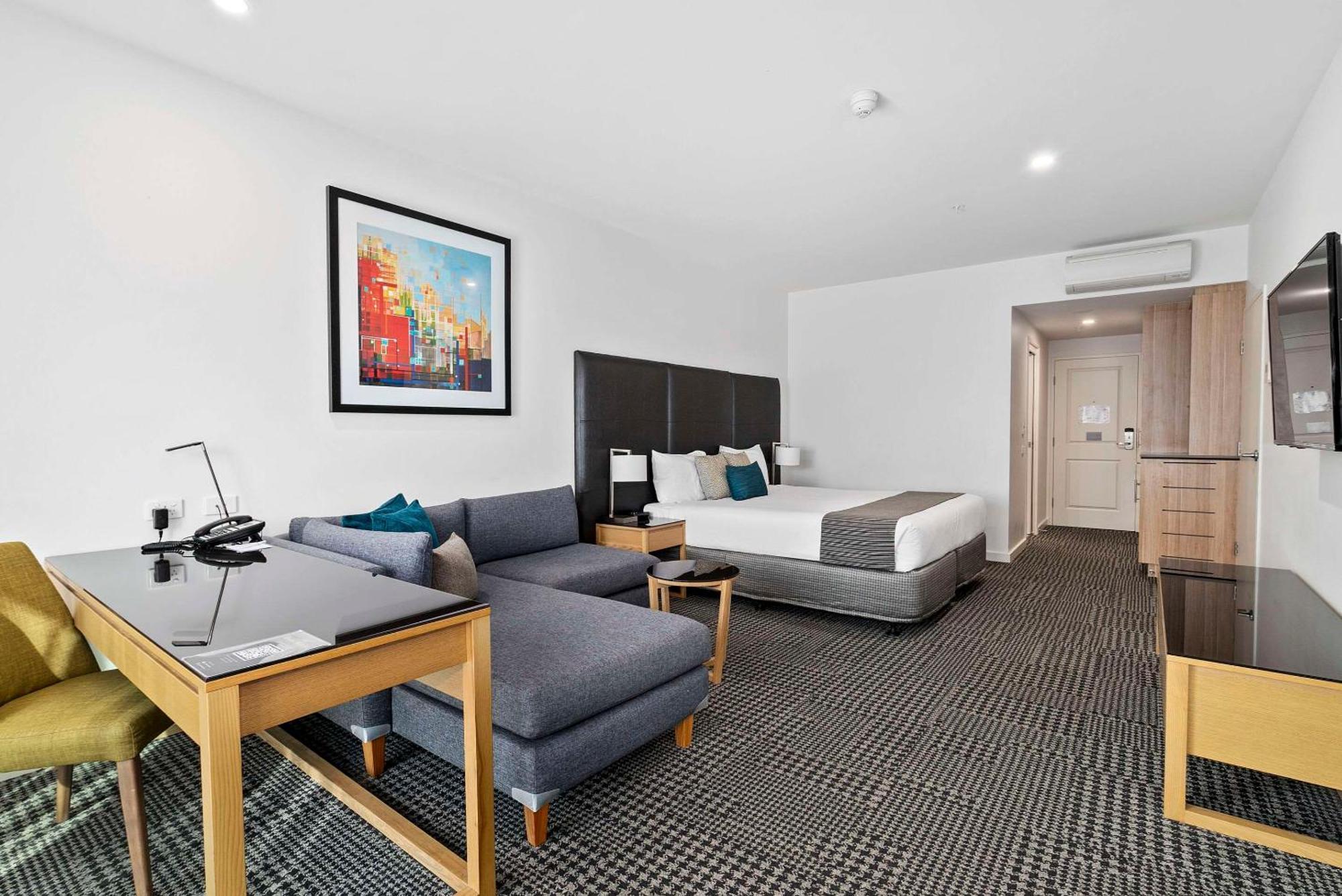 Quality Hotel Parklake Shepparton Exterior photo