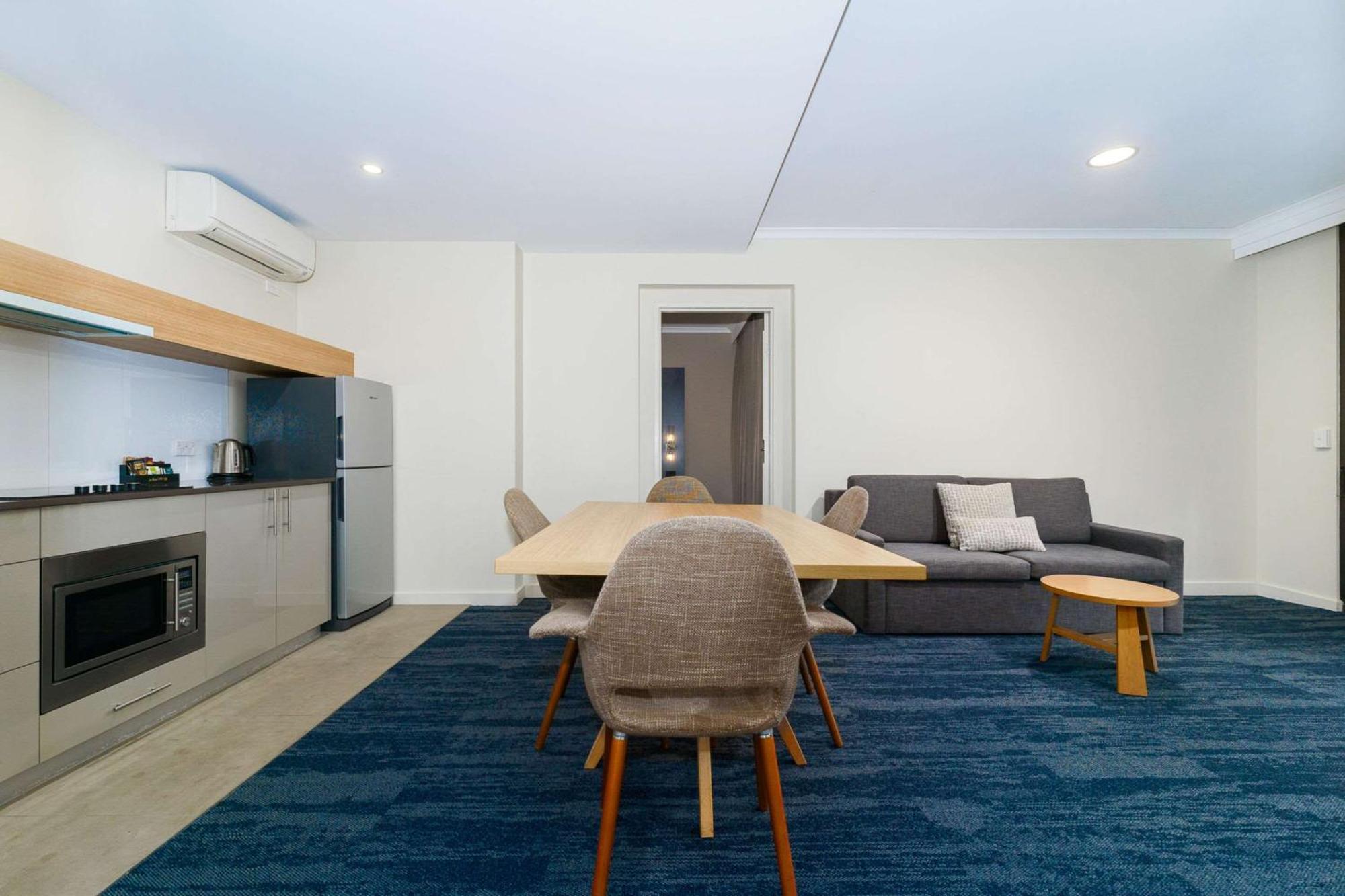 Quality Hotel Parklake Shepparton Exterior photo